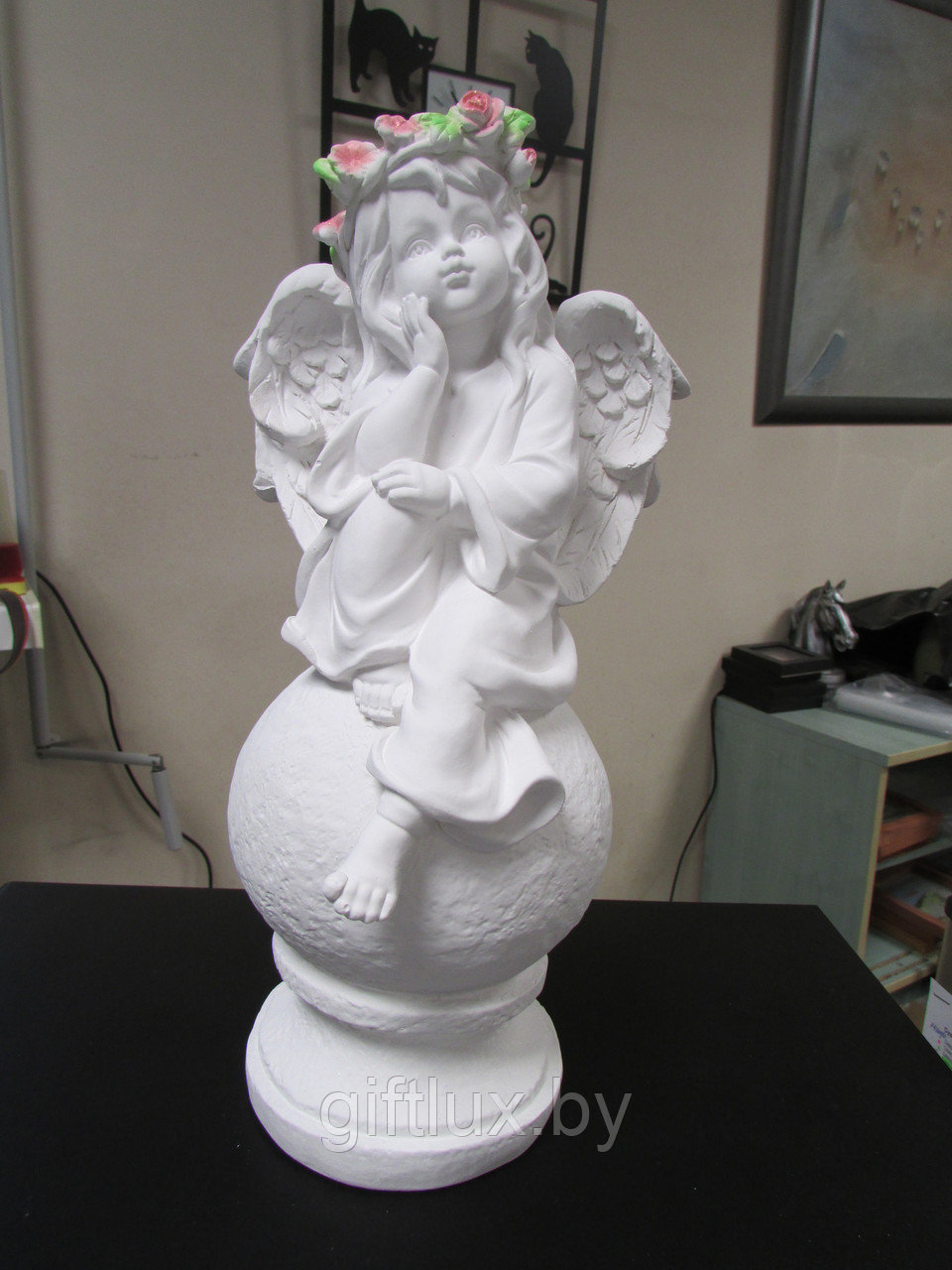 Сувенир Ангел Девочка на шаре, гипс, 16*16*32 см