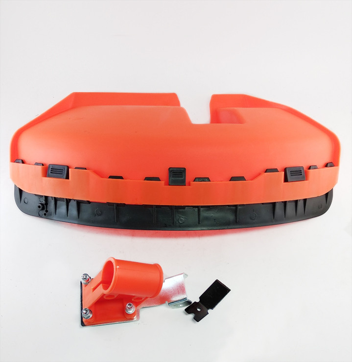 Защитный кожух китайского триммера (крепеж. планка на 4 болта)