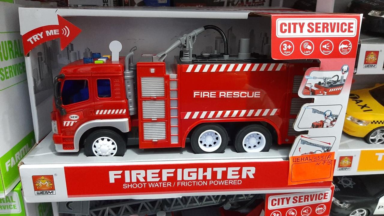 Пожарная машина инерционная,водяная помпа, свет, звук, арт.WY351A