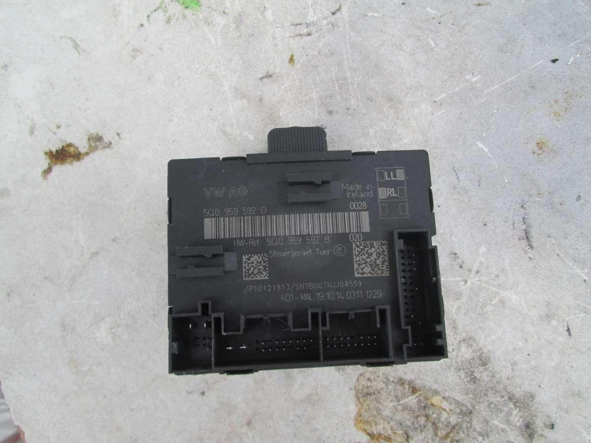 Блок управления двери передней правой 5Q0959592D Volkswagen Golf 7, Фольксваген Гольф 7 2014-2016 гг.в.