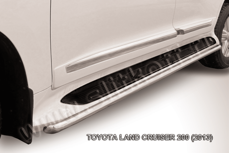 Защита штатного порога d42 Toyota Land Cruiser 200 (2013)