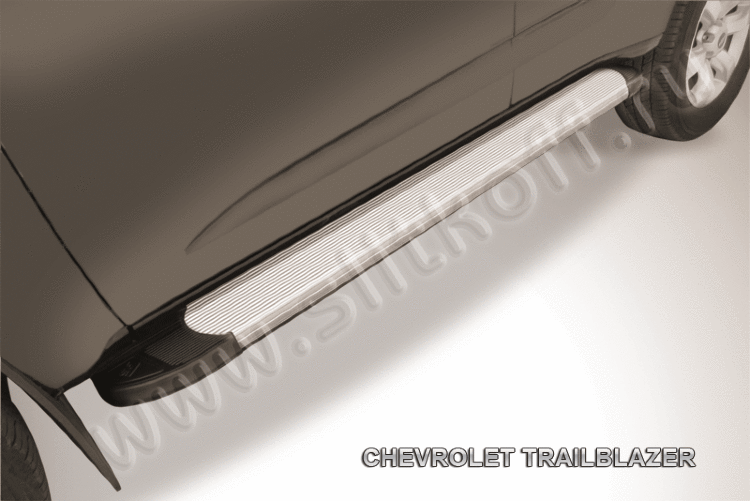 Пороги алюминиевые "Optima Silver" на Chevrolet Trailblazer - фото 3 - id-p131425128