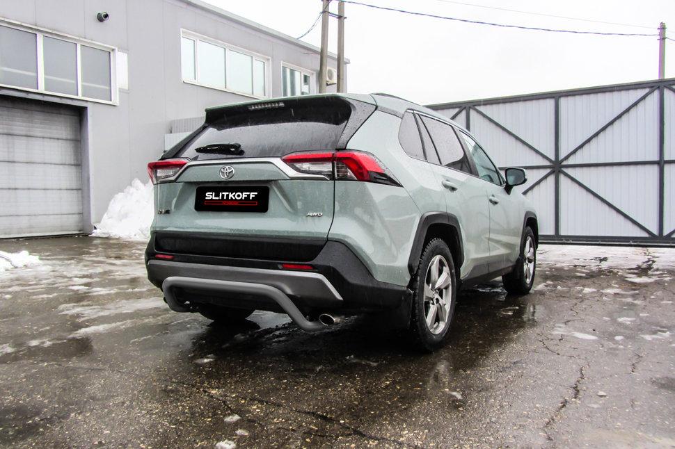 Защита заднего бампера d57 "скоба" серебристая TOYOTA RAV4 (2019)