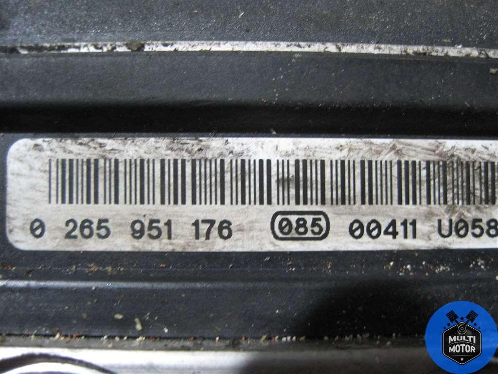 Блок abs PEUGEOT 308 (2008 - 2014 г.в.) 1.6 HDi 9HZ (DV6TED4) - 109 Лс 2009 г. - фото 3 - id-p131721920