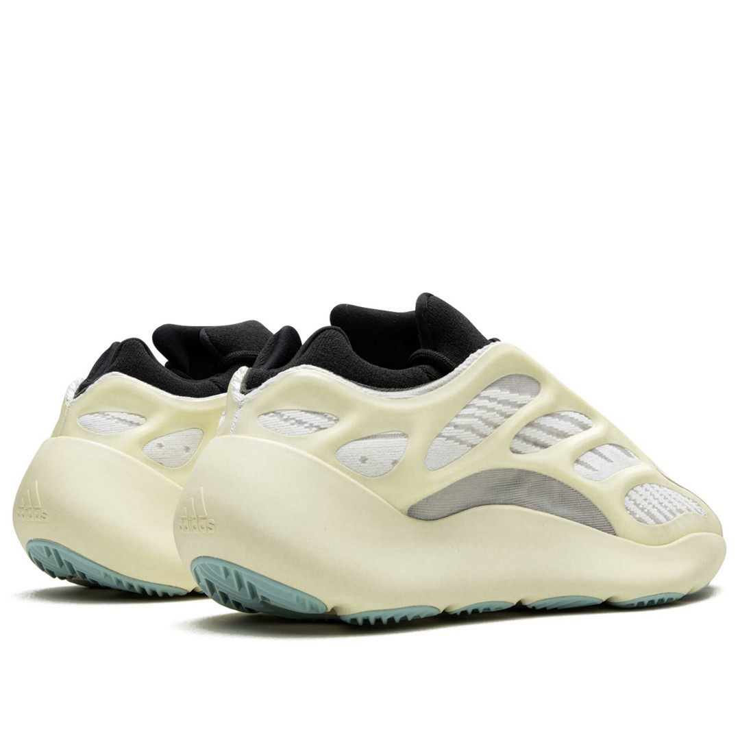 Кроссовки Adidas Yeezy Boost 700 v3 - фото 3 - id-p131837831