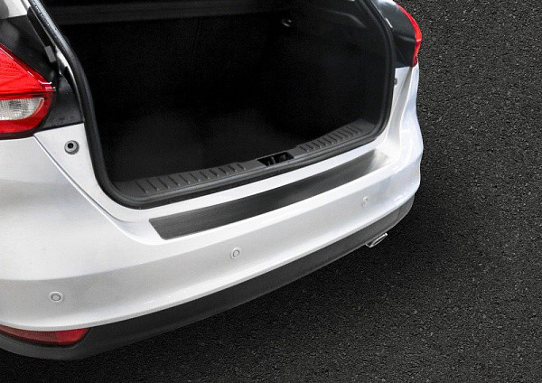 Накладка на задний бампер Ford Focus III рестайлинг хэтчбек 2015-