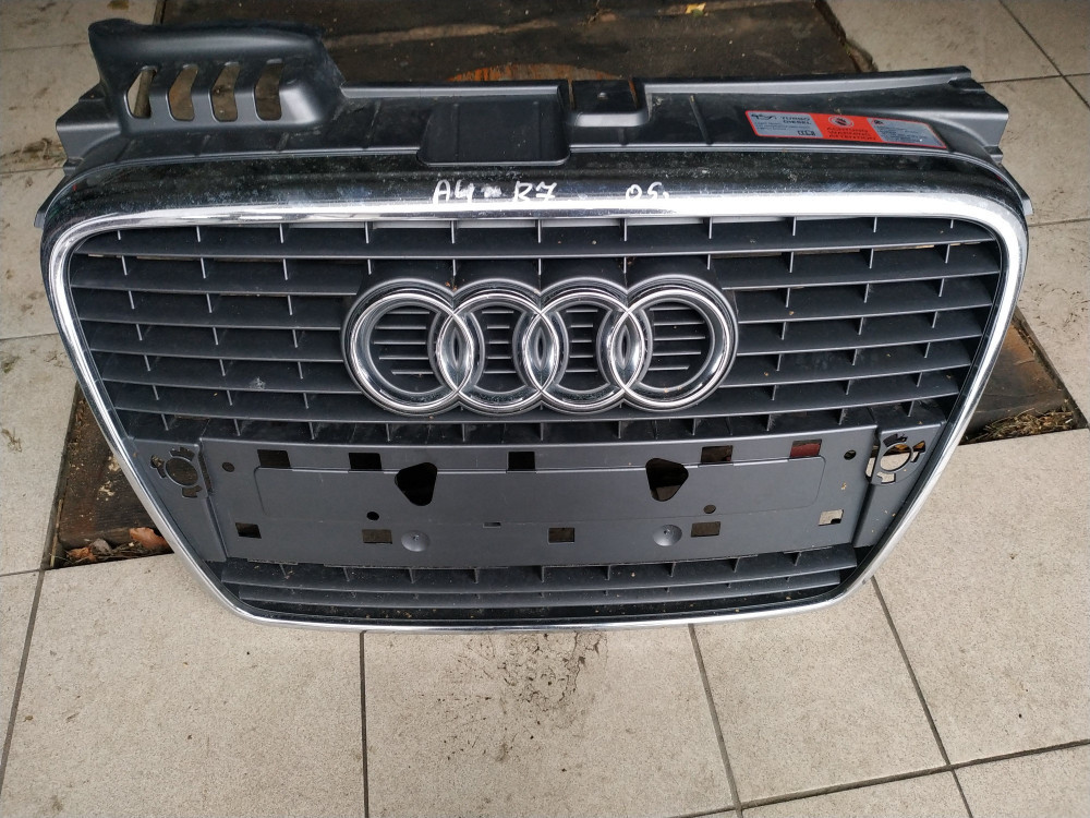 Решетка в бампер Audi A4 B7 2006 - фото 2 - id-p111781573