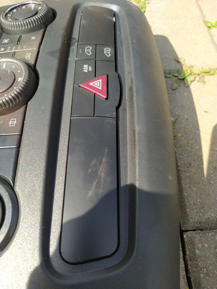 Кнопка аварийной сигнализации Mercedes-Benz Sprinter 2 рест. (W906) 2017