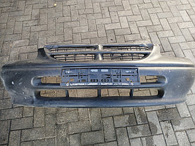 Бампер передний на Chrysler Voyager 3 поколение