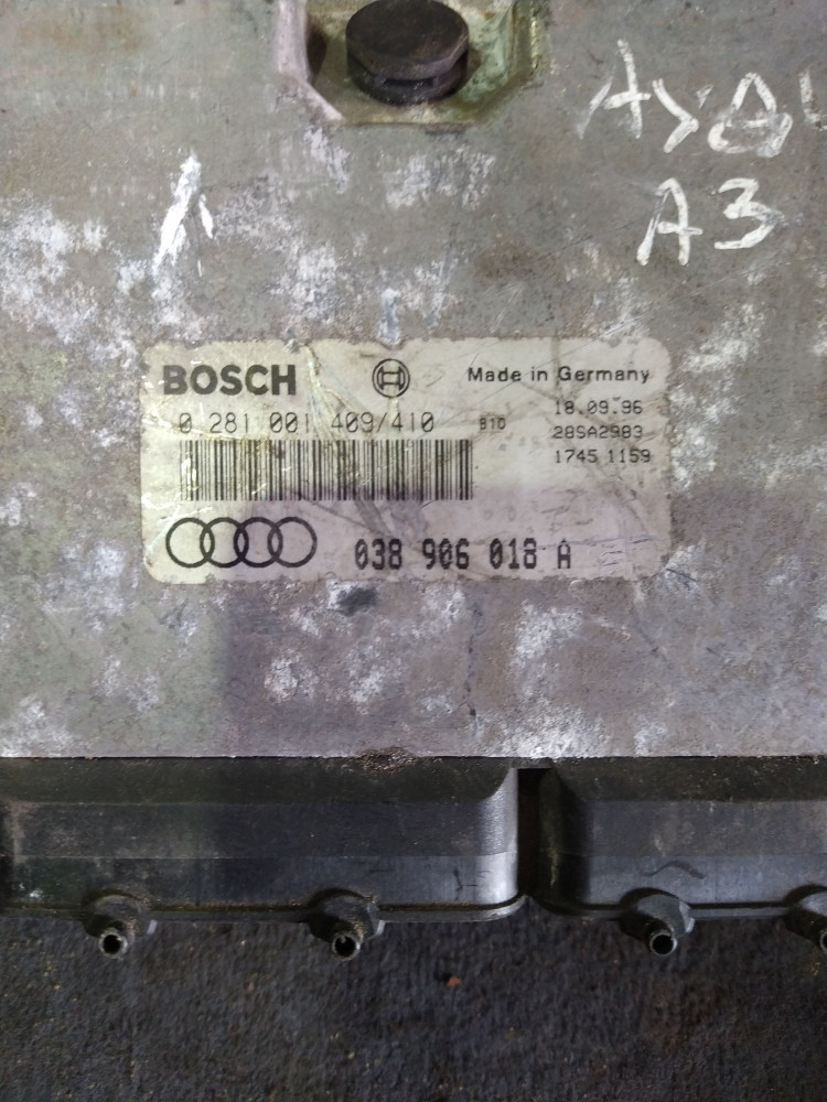 Блок управления двигателем Audi A3 8L 1998 038906018 - фото 2 - id-p119043664