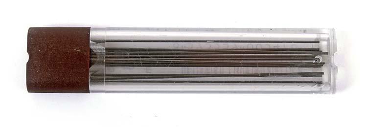 Грифели для автоматических карандашей Koh-i-Noor толщина грифеля 0,5 мм, твердость 2М, 12 шт. - фото 1 - id-p133125876