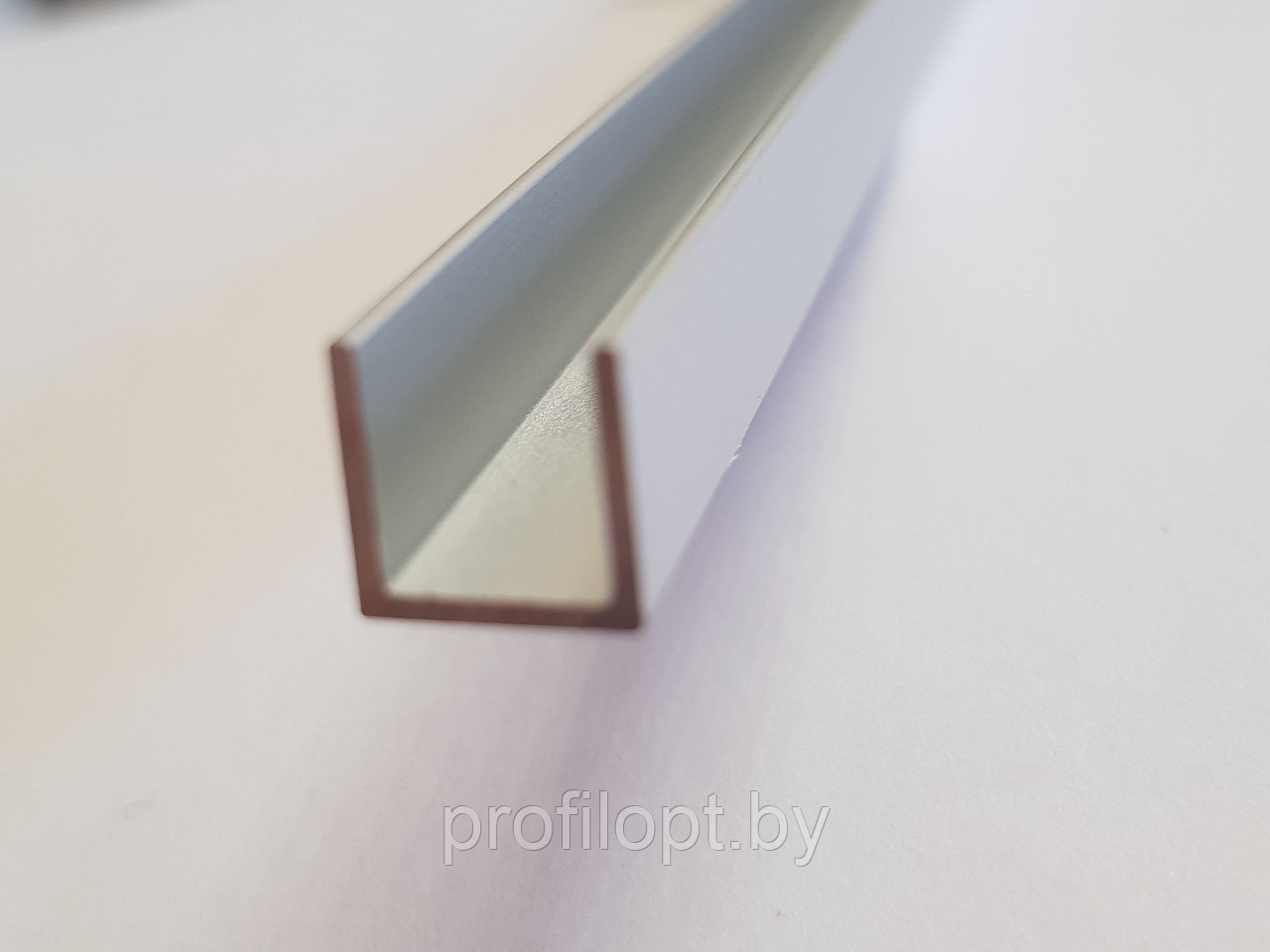 Алюминиевый швеллер анодированный П-8х8мм. серебро 270 см - фото 3 - id-p133322820