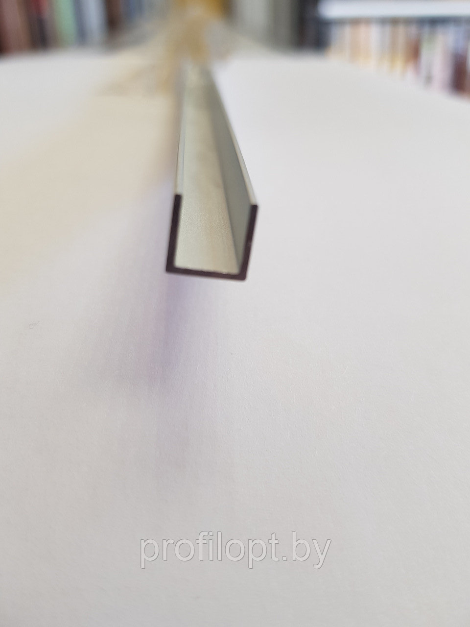Алюминиевый швеллер анодированный П-8х8мм. серебро 270 см - фото 2 - id-p133322820