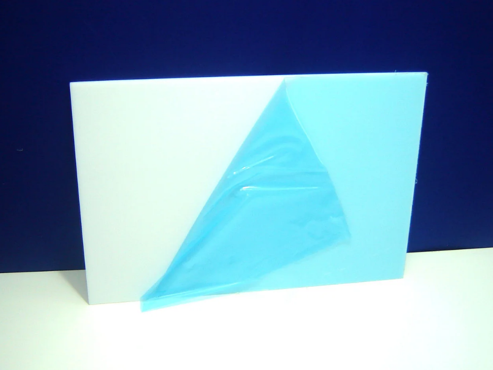 Панели из прозрачного акрила. Оргстекло plexiglas xt 3050х2050х3мм белый 30%. 05х3. Молочное оргстекло 3 мм. Акриловое молочное стекло 3 мм.