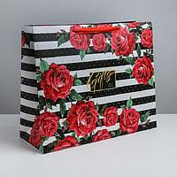 Подарочный пакет «Розы» 49× 40× 19 см