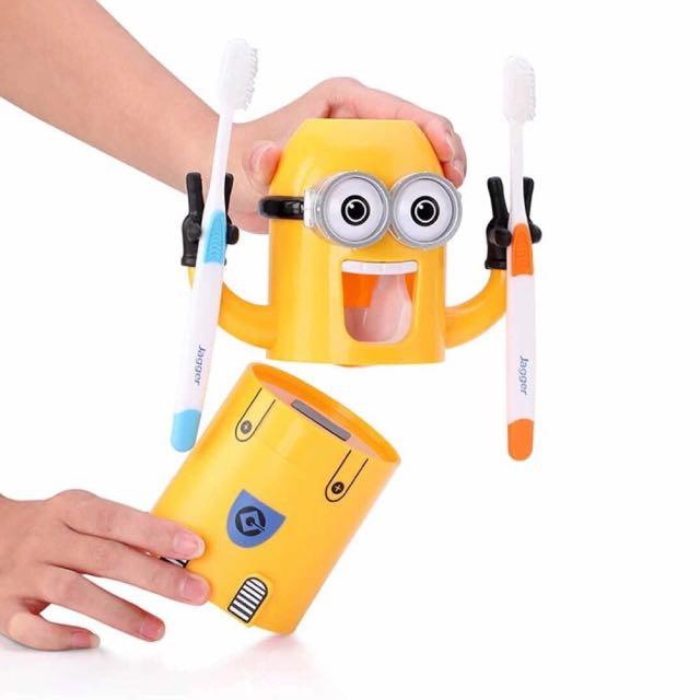 Дозатор для зубной пасты "Миньон" minions wash kit