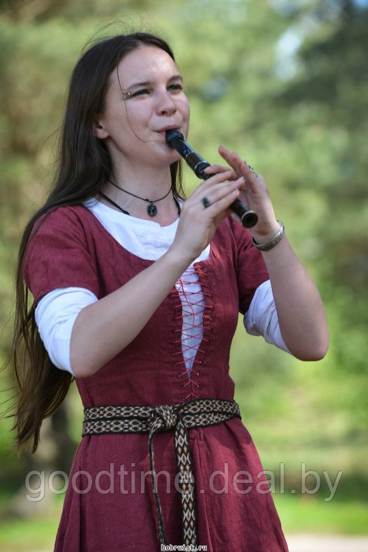 Шоу средневековых музыкантов и танцоров