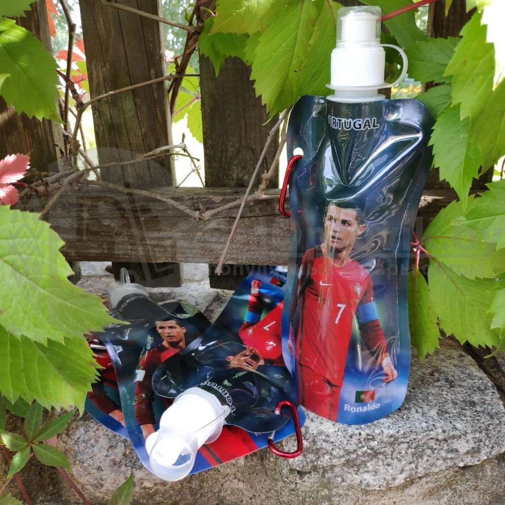 Бутылочка (бутылка - пауч) для воды мягкая складная с карабином PORTUGAL Ronaldo с защитой от проливания, 480 - фото 2 - id-p133809031