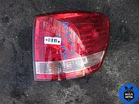 Фонарь задний правый TOYOTA Avensis Verso (2001 - 2009 г.в.) 2.0 D-4D 2004 г.