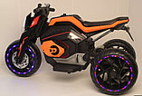 Детский электромобиль, мотоцикл RiverToys X222XX (оранжевый), фото 3