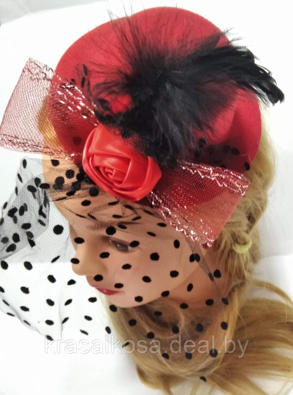 Шляпка с вуалью для волос, прически вуалетка Красный карнавальная красивая на заколках зажимах