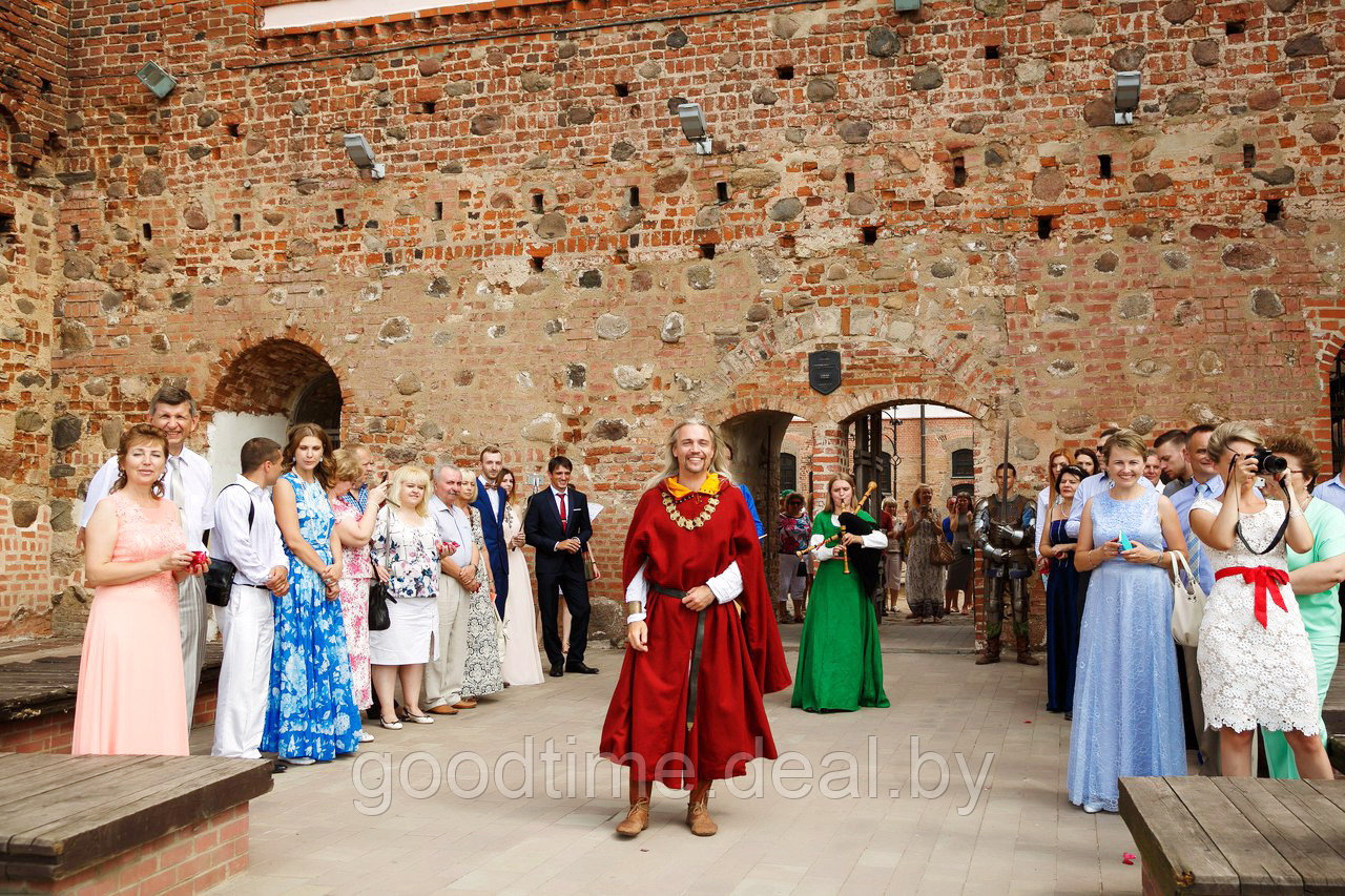 Герольд средневековый ведущий на свадьбу, корпоратив, рекламную акцию! - фото 3 - id-p134585321