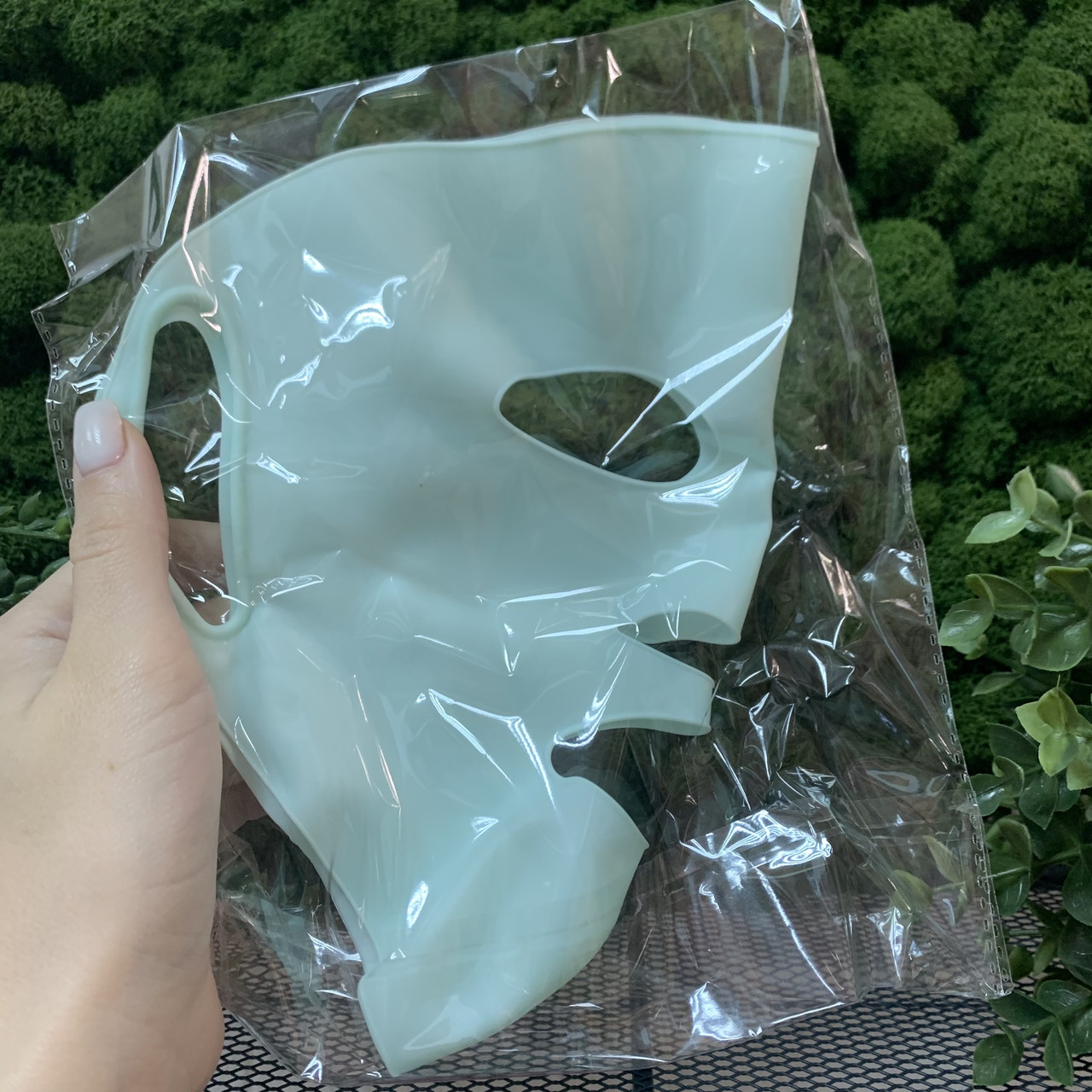 Многоразовая силиконовая 3d-маска для косметических процедур Ayoume 3D Silicone Facial Mask - фото 1 - id-p134741546
