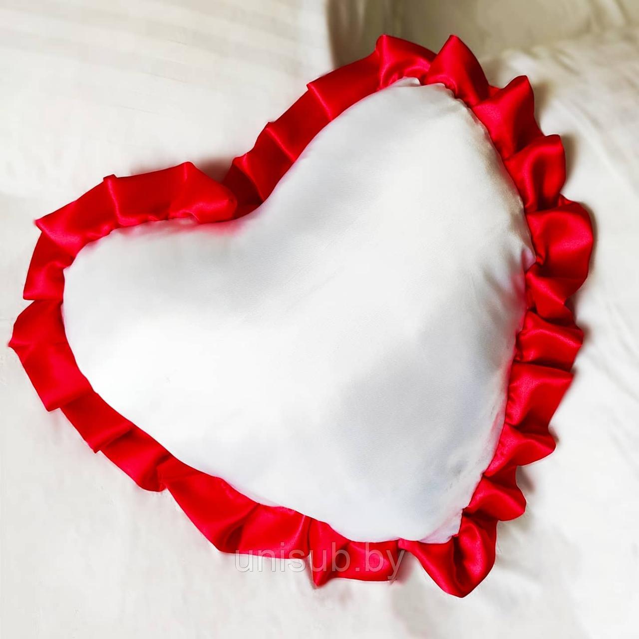 Подушка сердце белая с красной рюшей - фото 1 - id-p132282256