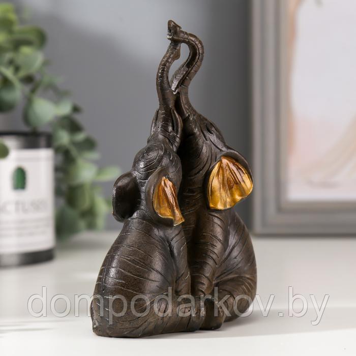 Сувенир полистоун "Два африканских коричневых слона" золотые ушки 13,5х5,5х9,5 см - фото 2 - id-p134924176