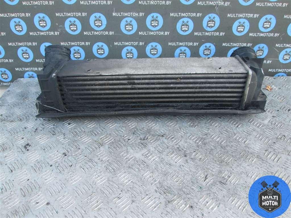 Радиатор интеркулера BMW 3 (E90 ) (2005-2013) 3.5 TD M57 D30 (306D5) - 286 Лс 2006 г. - фото 2 - id-p134949530
