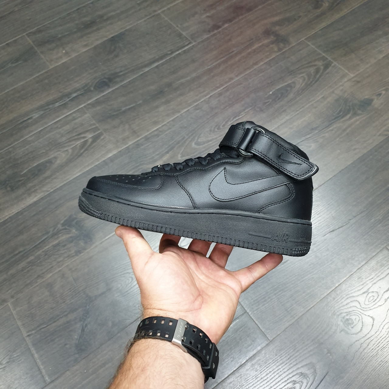 Кроссовки Nike Air Force 1 Mid All Black - фото 1 - id-p52697962