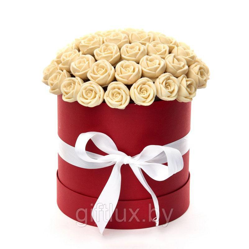 Набор подарочный "Шоколадное настроение"в круглой коробке ( 31 шт),19*23 см белый