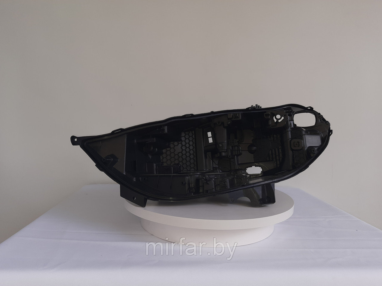 Корпус фары Ford Fusion 2017- HID+LED левый