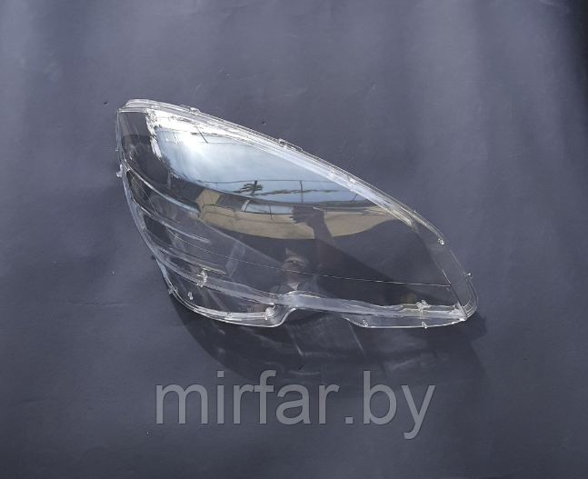 Стекло фары Mercedes C-CLASS W204 2007-2011 дорестайлинг правое