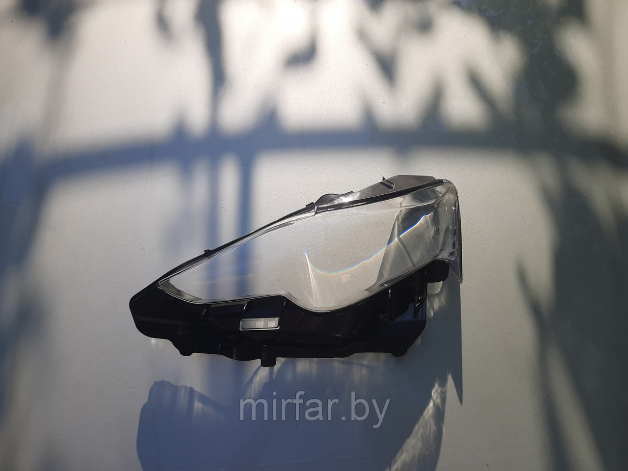 Стекло фары Lexus IS 3 2013-2016 дорестайлинг левое