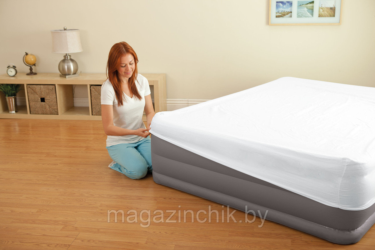 Надувная анатомическая двуспальная кровать Intex Foam Top Bed 67954 152*203*51 см со встроенным элекронасосом - фото 2 - id-p10052146