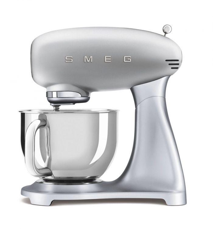 Планетарный миксер Smeg SMF02SVEU