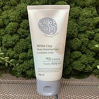 Пенка для глубокого очищения кожи с белой глиной Welcos Deep Cleansing Foam White Clay, 150 мл