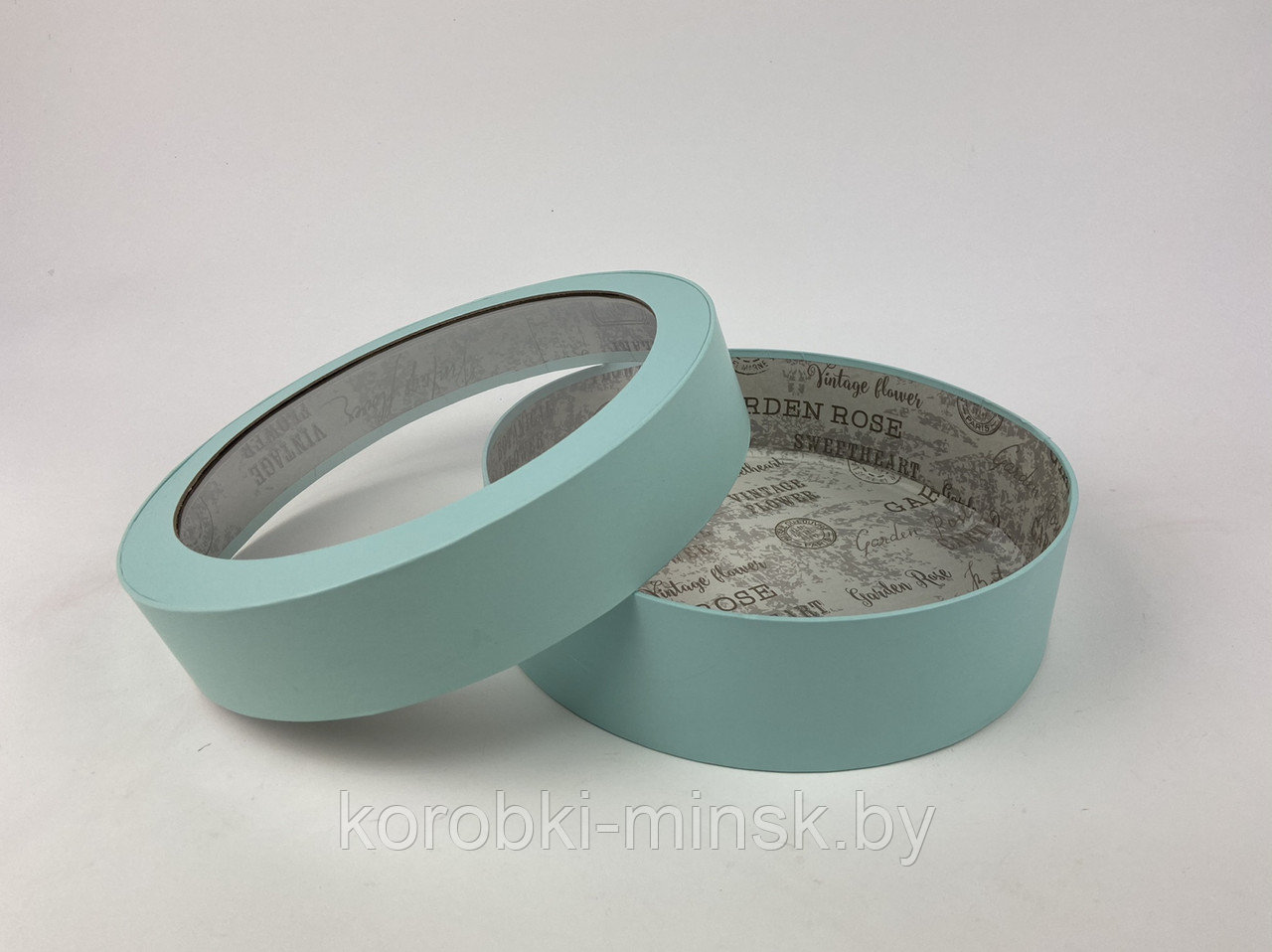 Короткая коробка D 32*7см с прозрачной крышкой. Цвет:Светло-изумрудный