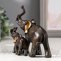 Сувенир полистоун "Слон африканский коричневый со слонятами" золотые ушки 11х12х5,5 см, фото 4