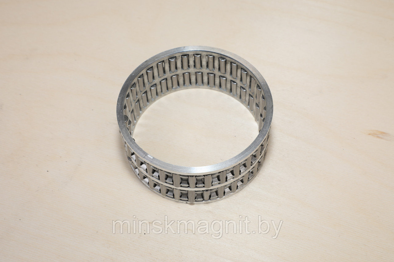 Подшипник КПП 238 шестерни заднего хода и 1-й передачи 664818Д МАЗ