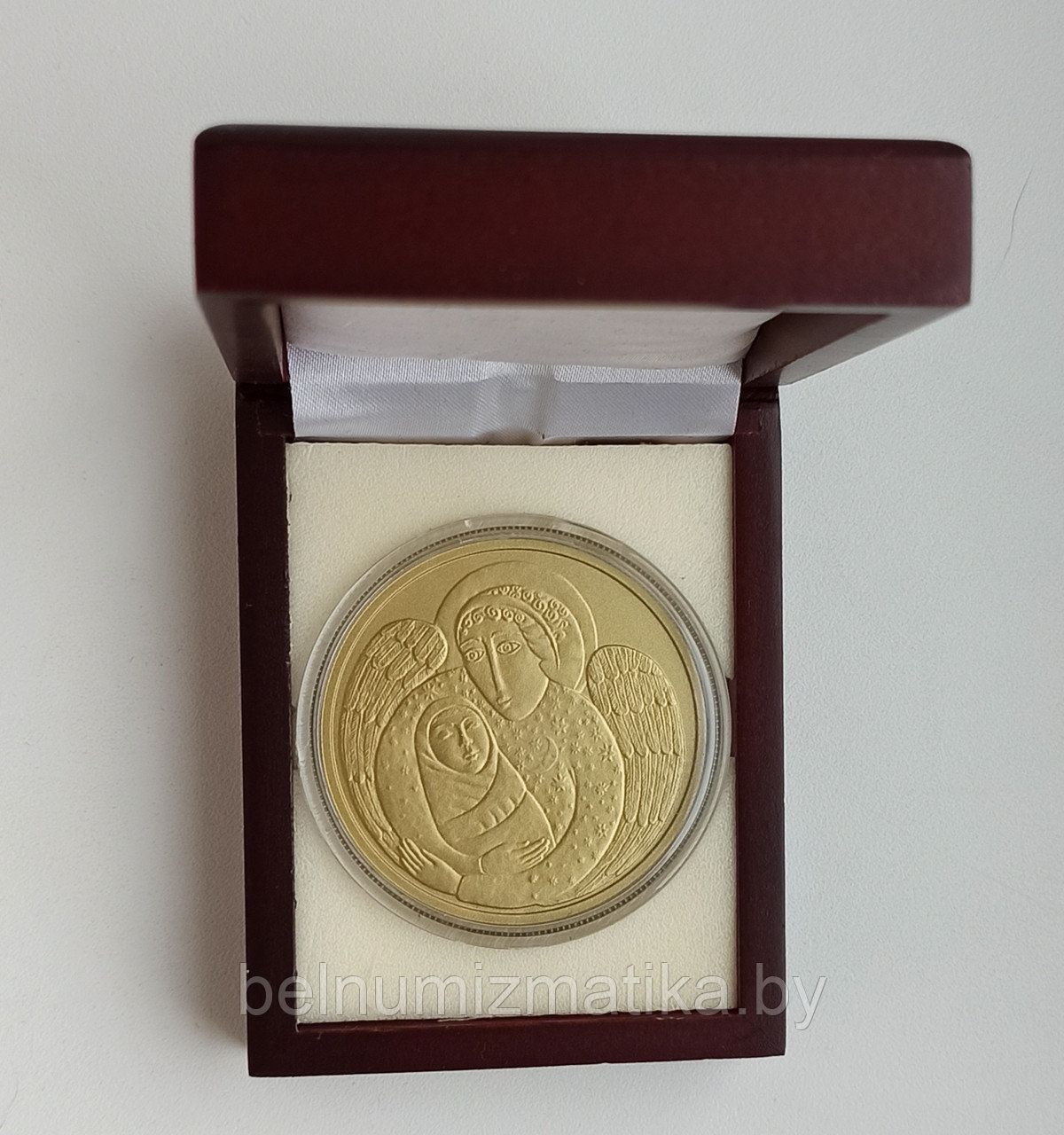 Футляр для одной монеты в капсулей Ø 56.10 mm деревянный с белым ложементом
