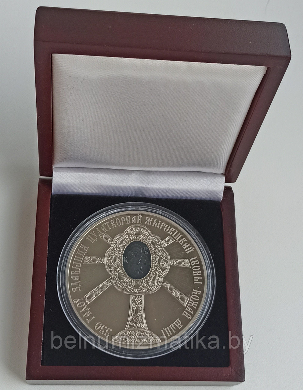 Футляр для одной монеты Ø 74.00 мм деревянный с черным ложементом