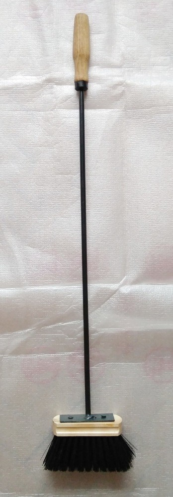 Щетка каминная с деревянной ручкой 65 см