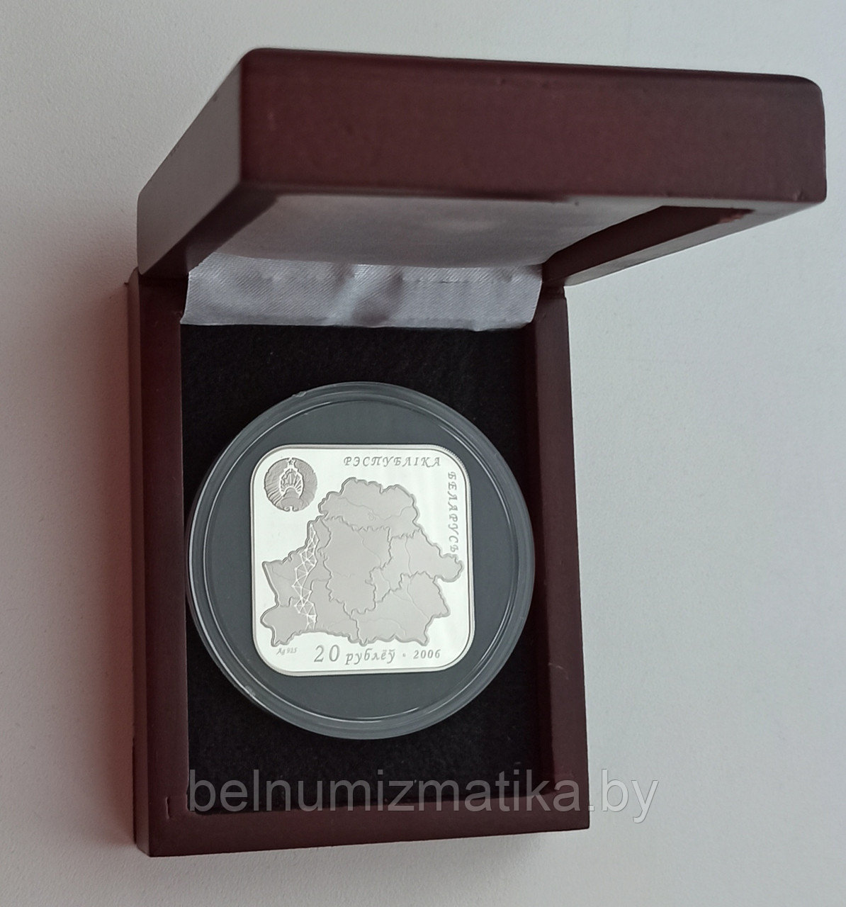 Футляр для одной монеты в капсулей Ø 56.10 mm деревянный с белым ложементом - фото 7 - id-p137267170