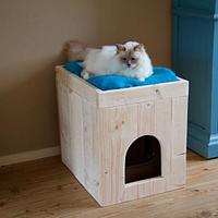 Домик для кота из массива сосны "Кошкин Дом №29"