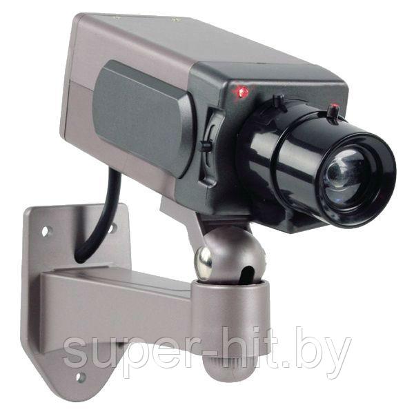 Муляж камеры видеонаблюдения, поворотная с датчиком движения с мигающим красным светодиодом - фото 1 - id-p137817601