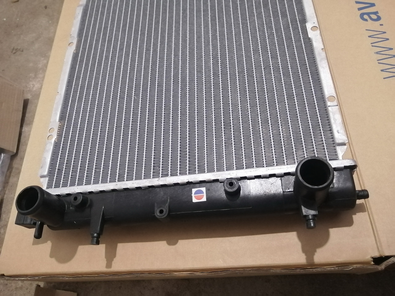 Радиатор системы охлаждения AVA VNA2114 - фото 2 - id-p137845784