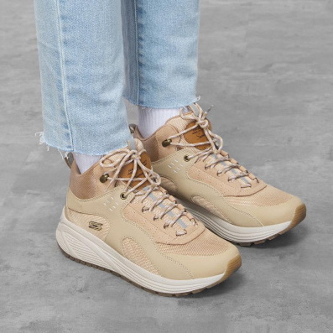 Женские кроссовки
Skechers BOBS SPARROW 2.0 MID