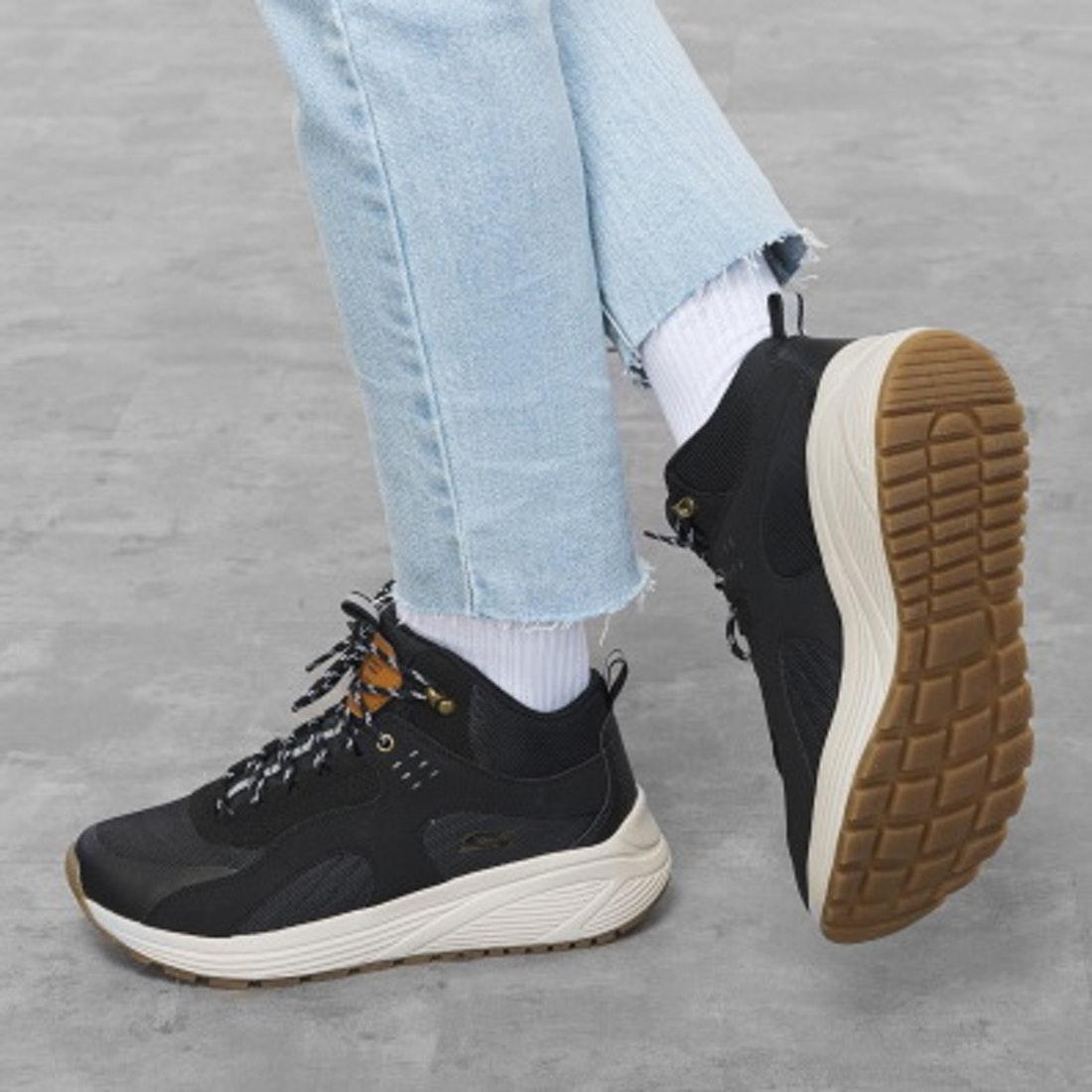 Женские кроссовки
Skechers BOBS SPARROW 2.0 MID